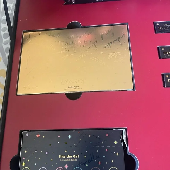 NIB. Disney Designer Collection Makeup Set with Gold and Black Packaging - Picture 7 of 8